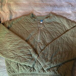 Olive green cropped soft sweatshirt. Like new condition.
